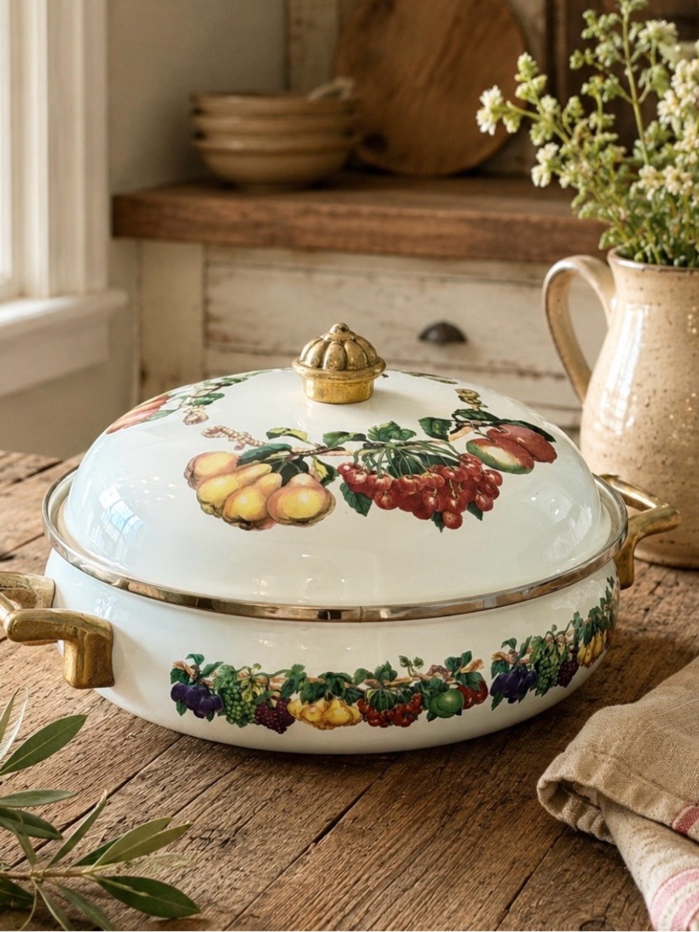 Tabletops Unlimited Kensington Garden Porcelain Enamel Casserole Dish.